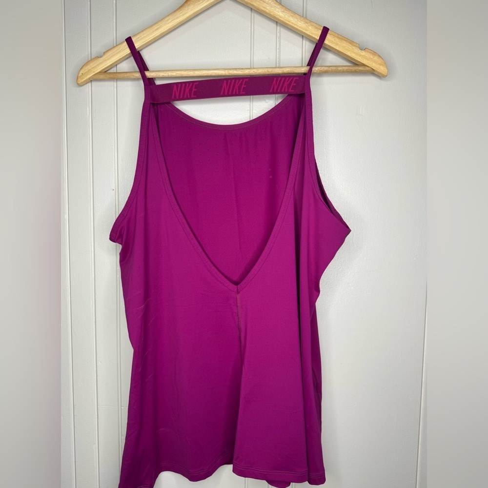 Nike Women's Dry Elastika V-Back
Violet Training Tank Top - Picture 6 of 12